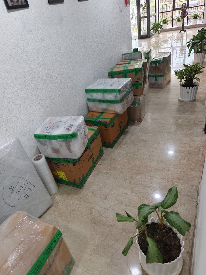 Express movers and packers packing and moving work in Noida