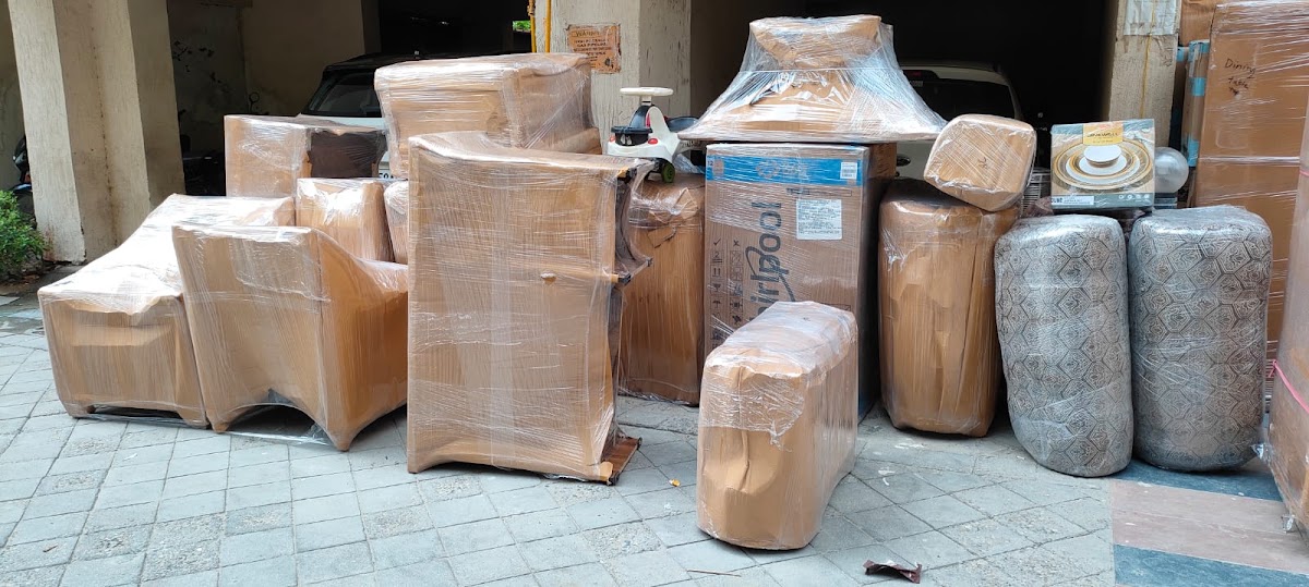 Home Shifting Mart Pvt Ltd packers and movers packing and moving work in Delhi