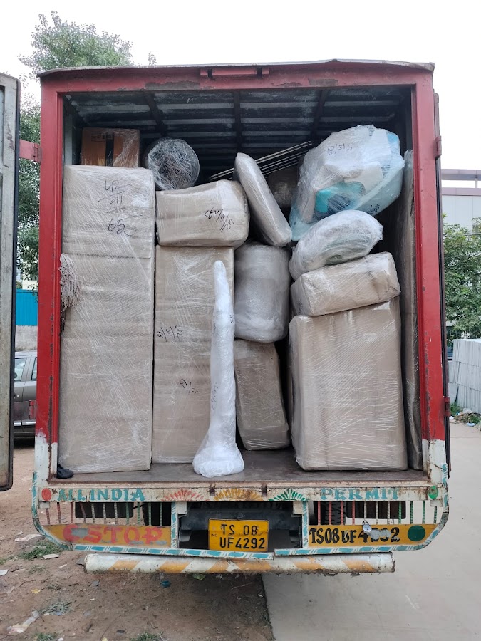 Leo Line Packers and Movers packing and moving work in Hyderabad