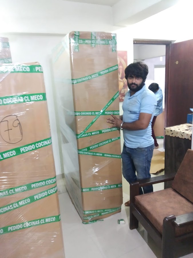 Victoria Packers and Movers packing and moving work in Faridabad